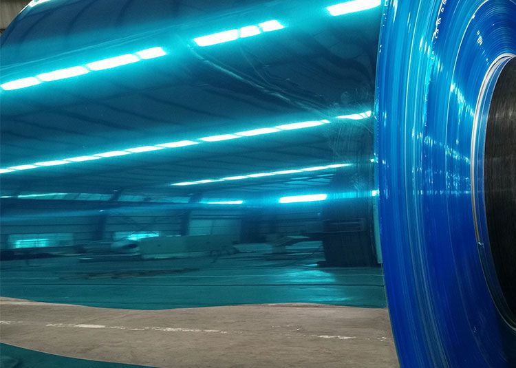 Qu'est-ce que la feuille d'aluminium anodisé au fini miroir