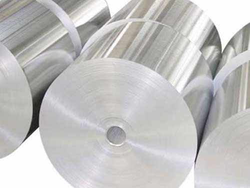 Les questions nécessitent une attention en feuille d'aluminium roulant