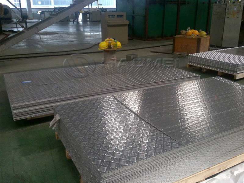 Aluminum checkered plate