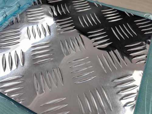 feuille de bande de roulement en diamant en aluminium anodisé noir